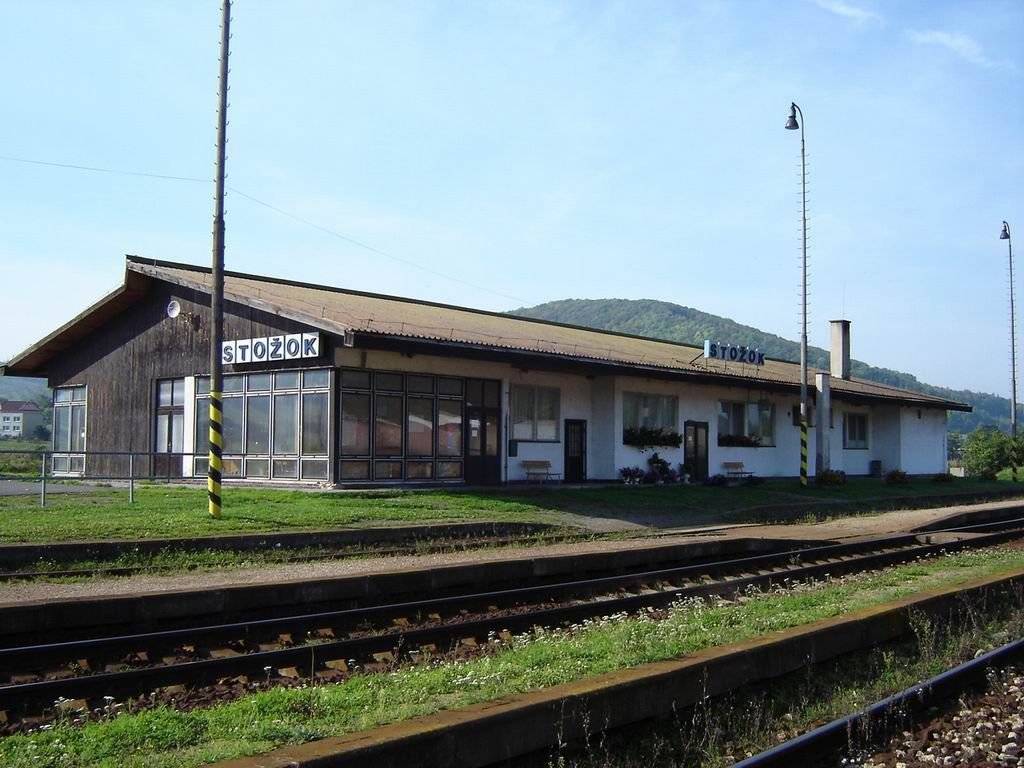Odchody vlakov zo žel. stanice Stožok.