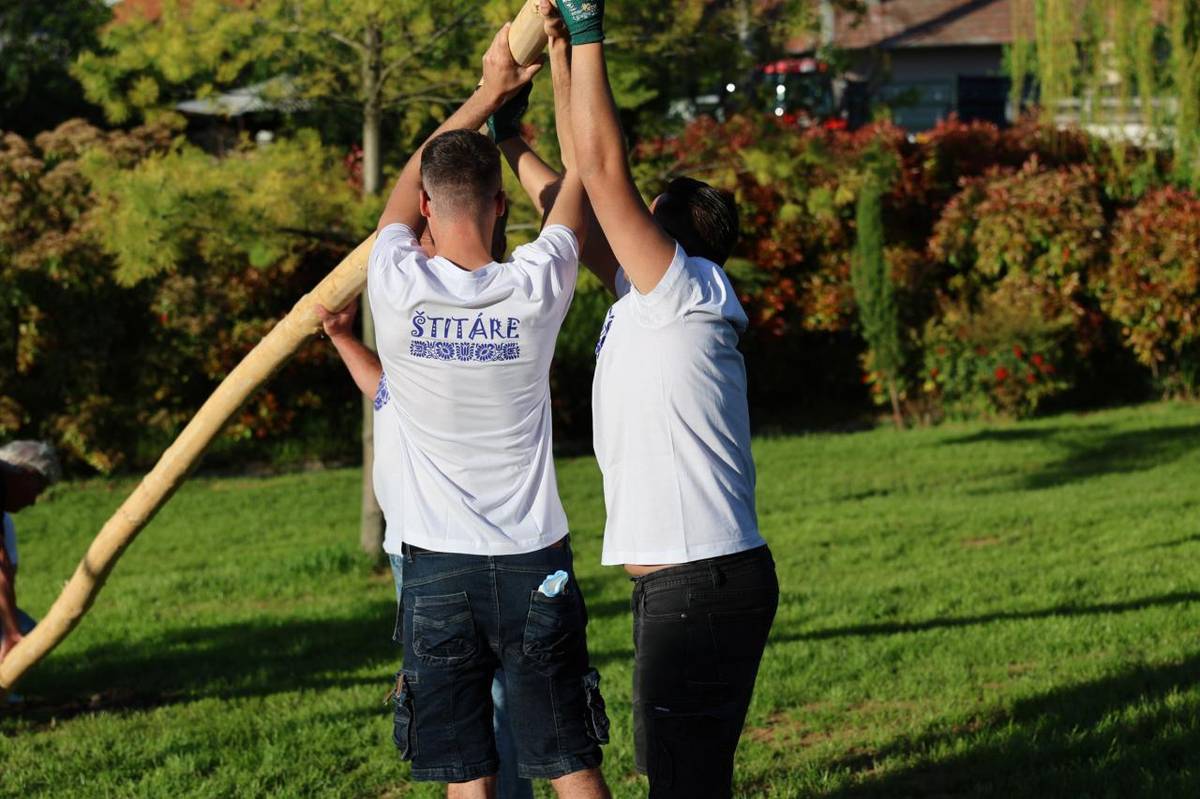 Stavanie mája a obecná vatra 2025