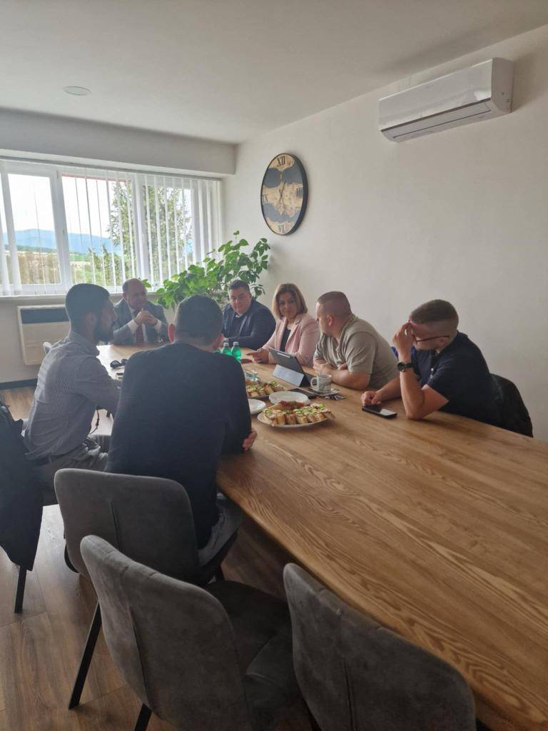 Minulý týždeň navštívili našu obec poslanci Národnej rady Slovenskej republiky Ingrid Kosová, Viliam Tankó a Richard Dubovický.