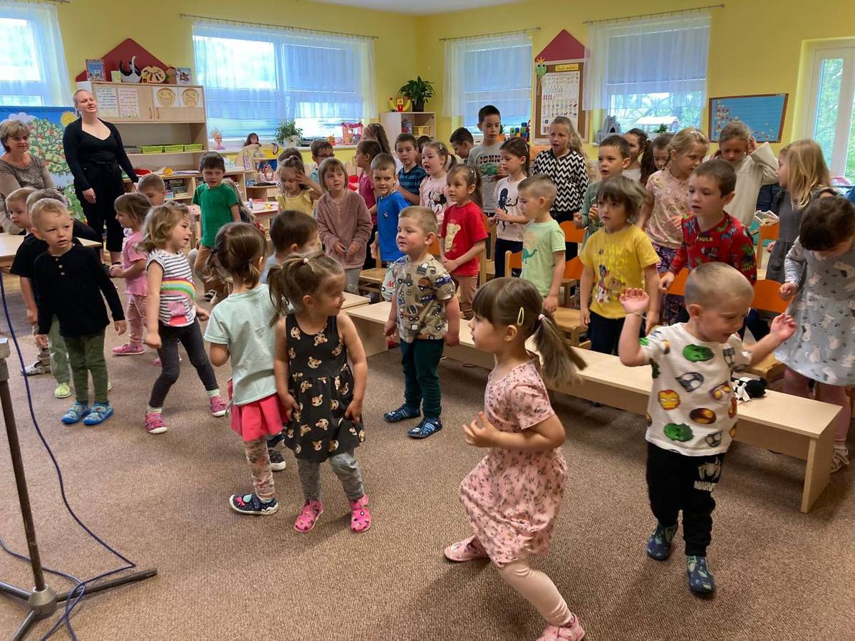 Veselé zpívánky s panem Kamilem Čapčuchem.