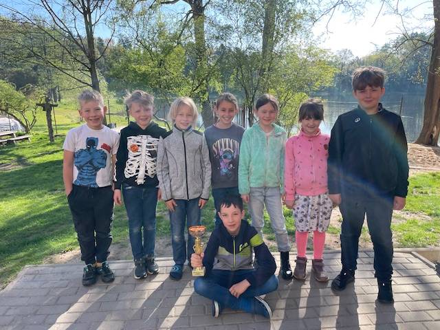 Dne 25.4.2025 se konaly atletické závody v Žehušicích. I přes nepřízeň počasí se akce velice vydařila a naši malí závodníci si odvezli pohár za krásné druhé místo. Radost byla veliká a my jsme na ně právem pyšní.