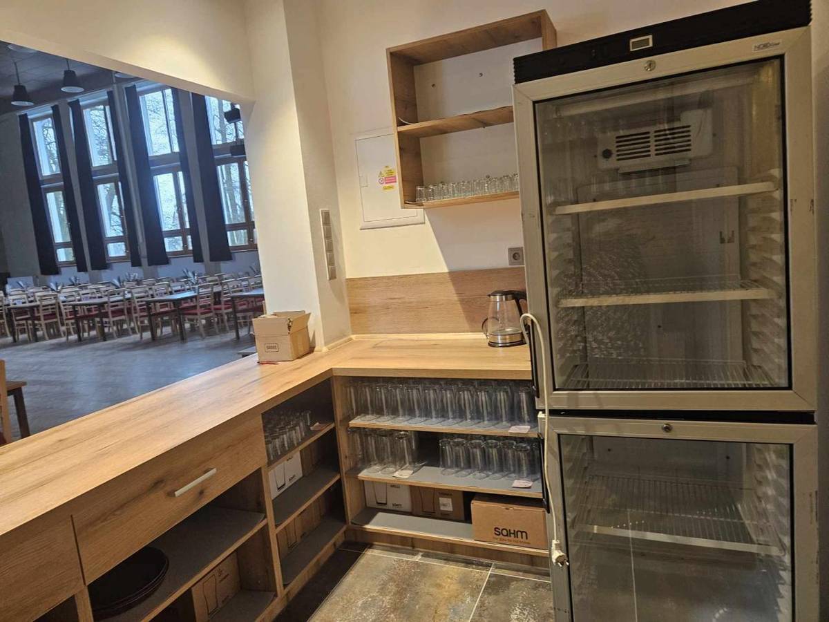 Obec Staré Sedlo úspěšně zrekonstruovala kulturní dům, využila dotaci 519319 Kč a pořídila nové vybavení. Rekonstrukce zahrnovala opravy, které zlepší pořádání kulturních akcí.