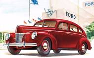V roce 1940, kdy se prodávala tato generace Fordu V8, ještě Amerika neměla ponětí, že jí Japonsko zatáhne do války. Ale o rok později už začal export podobných vozidel Spojencům