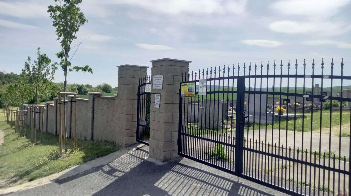 Malé shrnutí dokončené akce "Revitalizace hřbitova v Blížejově"