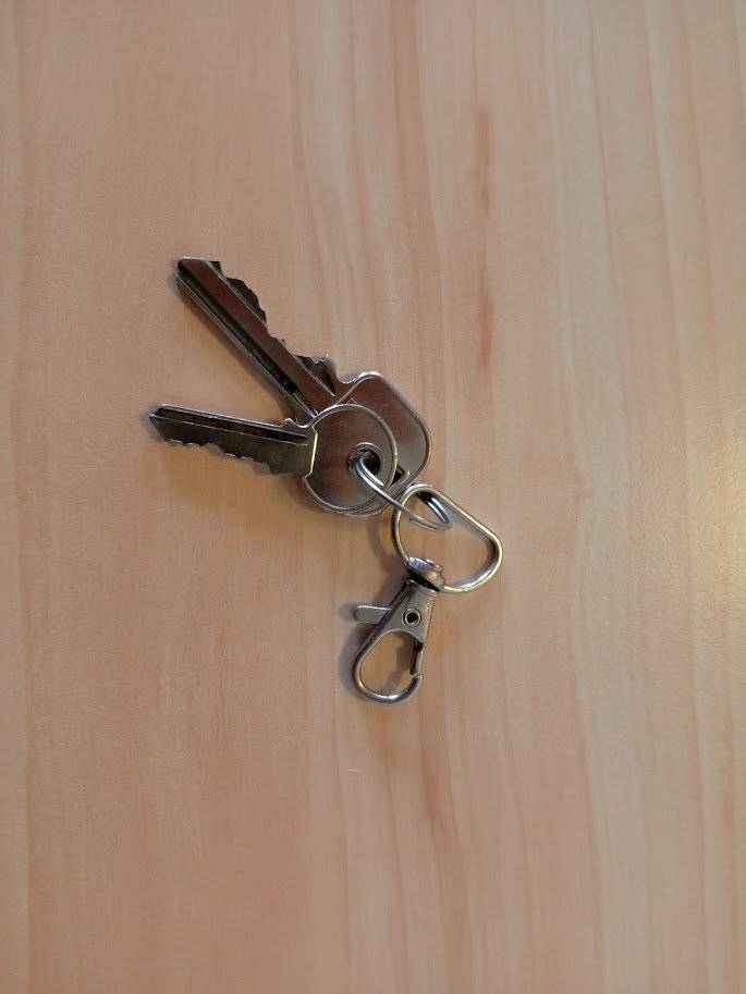 U věže jinošovského kostela se našly klíče. Vyzvednout si je můžete v kanceláři OÚ.