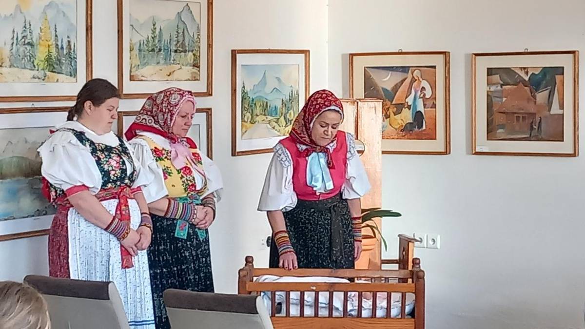 Koncom apríla sme pozvali rodičov a ich novonarodené detičky, aby sme slávnostne privítali našich nových spoluobčanov.