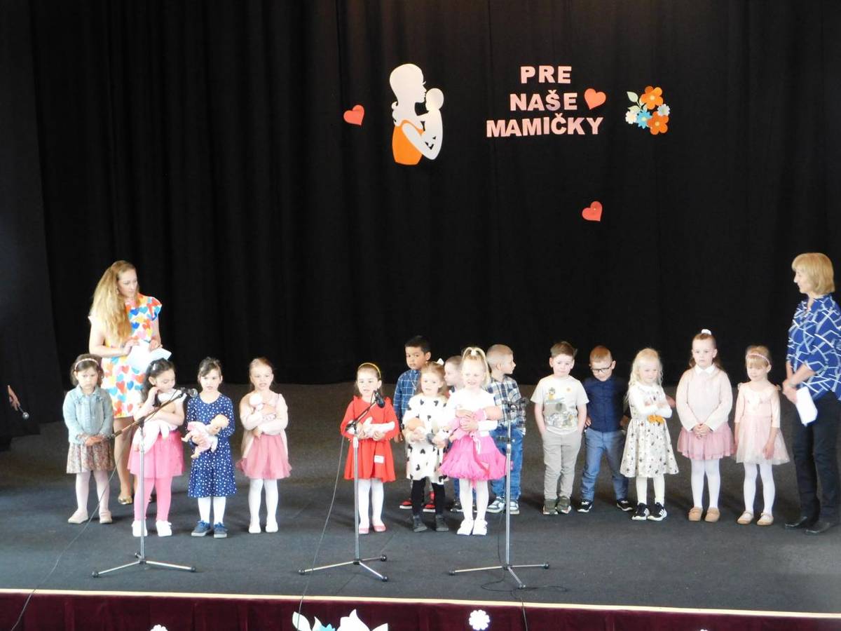 V sobotu 10.5.2025 popoludní v predvečer druhej májovej nedele, ktorá je už tradične venovaná mamám a starým mamám sa v kinosále evanjelického domu uskutočnil program, ktorý si  pripravili deti ZŠ, MŠ a SZUŠ Heuréka.