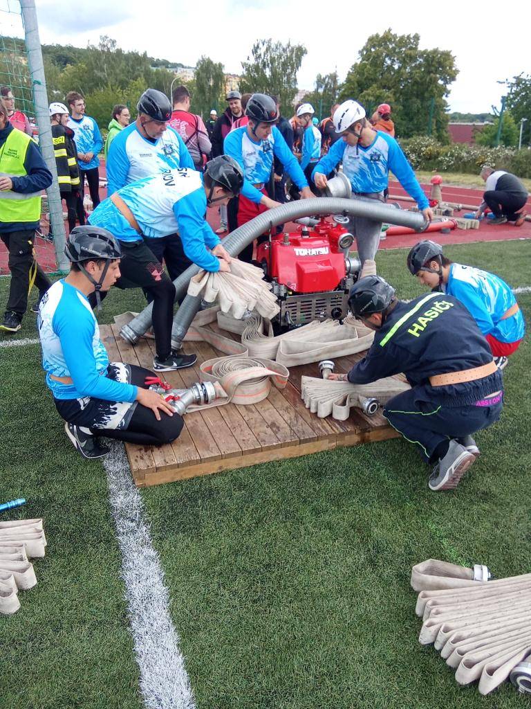 Muži 3.místo  Dorostenci(Šebík,Jirkov, Spořice) 1.místo