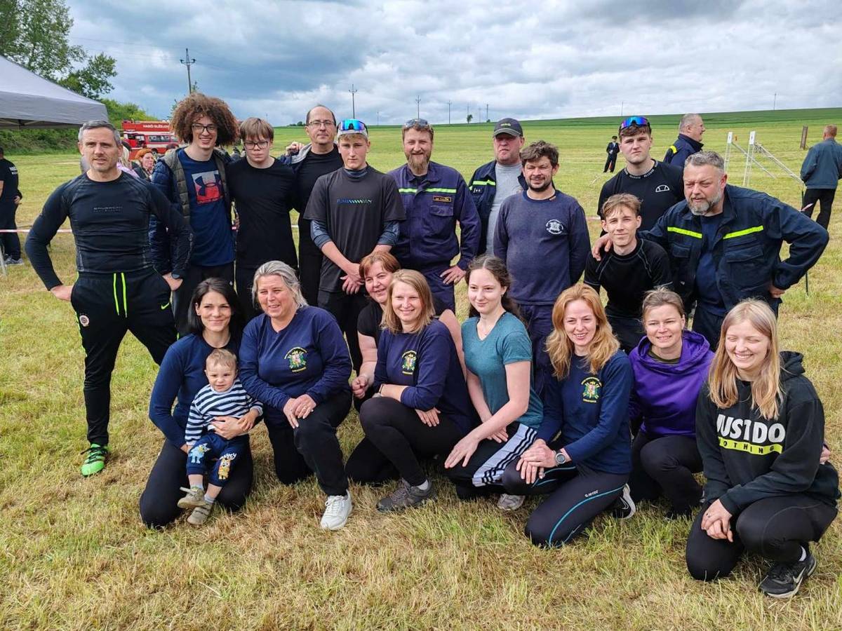 V sobotu 17.5.2025 se konala okrsková soutěž v požárním sportu v Radonicích. Naše obec do měření sil nasadila jako již tradičně tři družstva - muže, ženy a veterány.