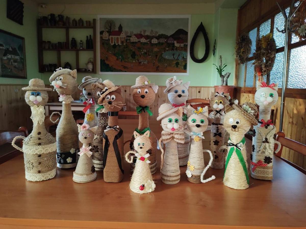 Tentokrát naše dámy tvořily krásné originální kočky.