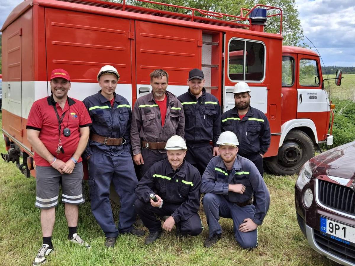 Reprezentace SDH Vlkošov na okrskové soutěži v požárním sportu dne 17.5.2025 v obci Újezd. Soutěž pořádal SDH Újezd při příležitosti oslav 125. výročí založení sboru. Děkujeme našim dobrovolným hasičům za jejich příkladnou inciativu.