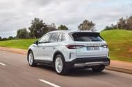 Elroq 85 má elektromotor vzadu o výkonu 210 kW a baterku s využitelnou kapacitou 77 kWh.