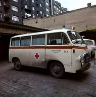 Právě ta se proslavila v Československu, kam v polovině 60. let zamířila asi tisícovka jugoslávských dodávek, zhruba čtyři stovky z nich právě v sanitním provedení.