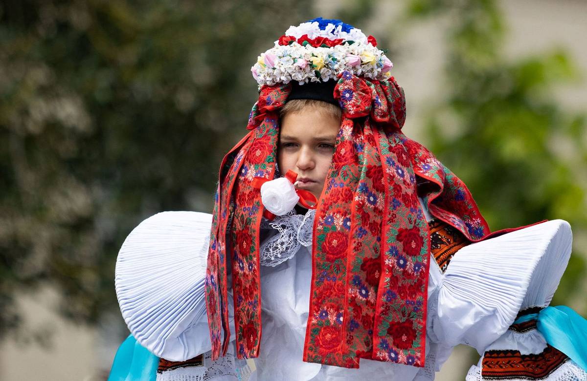 Jízda králů po roce opět projela Vlčnovem na Uherskohradišťsku. Do ulic se v jejím čele v sedle koně tentokrát vydal jedenáctiletý král František Dacík.