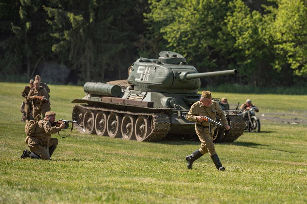 V sobotu 10. května 2025 se u Památníku Vítězství u Slivice (část Milína) uskutečnila velkolepá připomínka poslední významné bitvy druhé světové války v Evropě. Akci po šesti letech opět doprovázela rekonstrukce bojů, které se zde odehrály z 11. na 12. května před 80 lety.