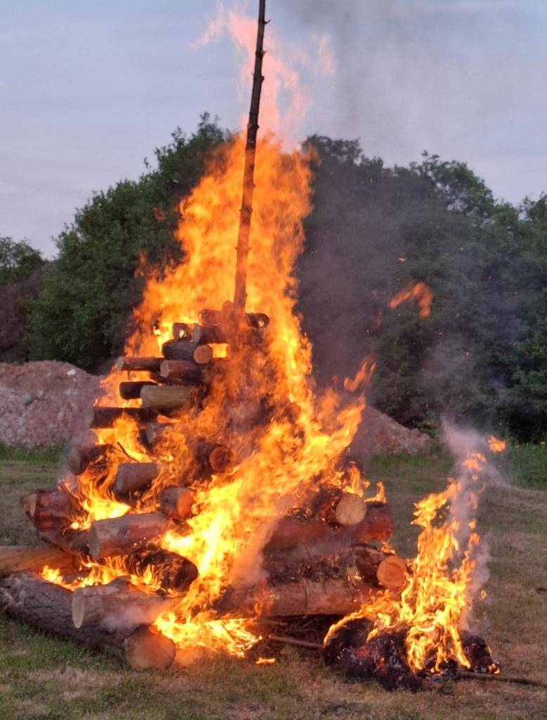fotografie z pálení čarodějnic 30.4. 2025