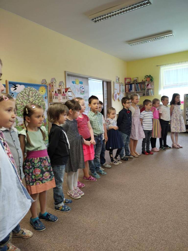 Nejmilejší mamince třída Žabičky.