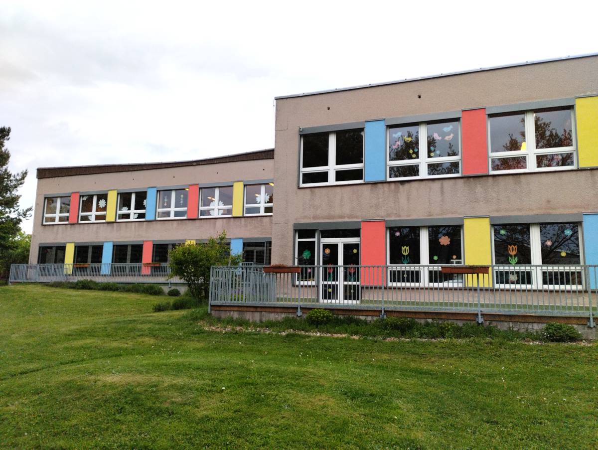 1. mateřská škola Husitská informuje, že i nadále přijímá nové děti včetně těch, které k 31.08.2025 dovší věk nejméně dvou let. 📞 Kontakt: 493 722 808  📧 E-mail: mat.skolahusitska@seznam.cz