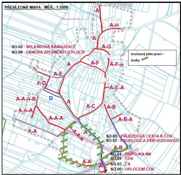 Vážení občané,  rádi bychom Vás informovali o postupech prací na kanalizaci a ČOV a požádali Vás o Vaši součinnost:   vyznačte na hranici svého pozemku, kde chcete mít přípojku /kde by byla vhodná přípojka (sprejem, páska apod, již nyní) budeme Vás osobně obcházet - pokud je jasné vyznačení, poznamenáme si, případně společně probereme (dle projektové dokumentace lze někde předpokládat, kde by mohlo být napojení) obchůzky budou trvat cca měsíc (půjdeme postupně, prosím nevolejte) během prázdnin bude uzavírka cesty na Drahov, budeme o přesném datumu uzavírky informovat (Munipolis, nástěnka náves)  Současné práce probíhají pod Zlukovem (výstavba ČOV), dále se bude pokračovat ve spodní části Zlukova směrem k panu Šimkovi až k hlavní silnici, dále k panu Vondruškovi. Poté ulicí od Drahova směr náves - delší časový horizont, budeme informovat o uzavírce silnice a možnosti parkování aut.  Pokud máte ke stavbě dotazy, choďte (vojejte) prosím v úterý na úřad (chodíme také do práce a mnohdy není čas na správné zodpovězení dotazů), nechoďte na stavbu. Až se stavební práce budou blížit k Vám, stavby vedoucí Vám také bude k dispozici pro dotazy. Bude možné si domluvit se současnou firmou některé výkopové práce na Vašem pozemku, případně s jinou domluvenou firmou.  Děkujeme Vám za spolupráci, trpělivost a respektování podmínek stavebních prací, které zajistí jejich nejhladší (nejkratší) průběh.  obecní úřad Zlukov
