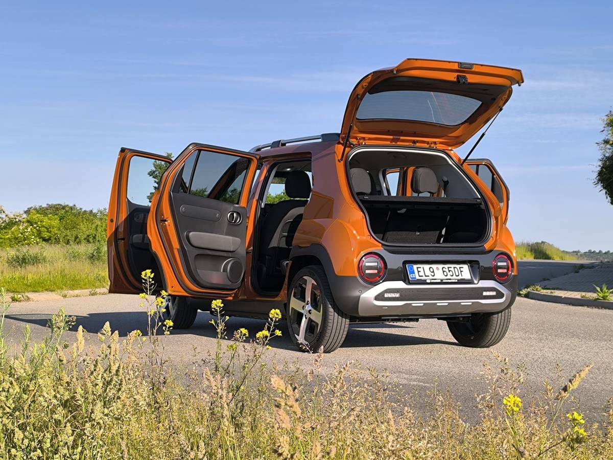 Inster je malým praktickým hatchbackem do města.