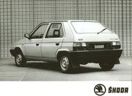 Auto mělo pod kapotou benzinovou třináctistovku s výkonem 40 až 50 kW podle verze. Kromě hatchbacku se postupně objevilo i kombi Forman a několik užitkových verzí. Kupé či sedan zůstaly jen ve fázi prototypu.