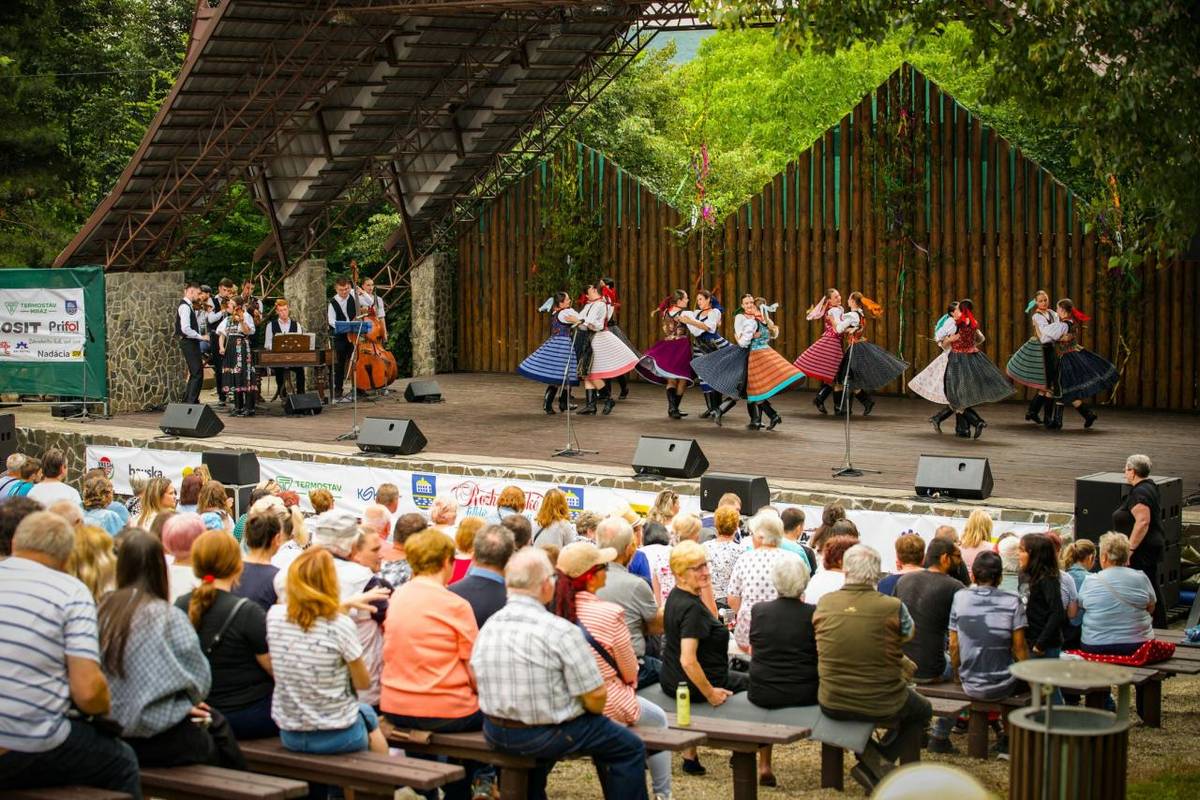 Pozvánka na 55. ročník "Rozhanovských folklórnych slávnosti" v susednej obci Rozhanovce, ktoré sa uskutočnia v sobotu 7.júna 2025.