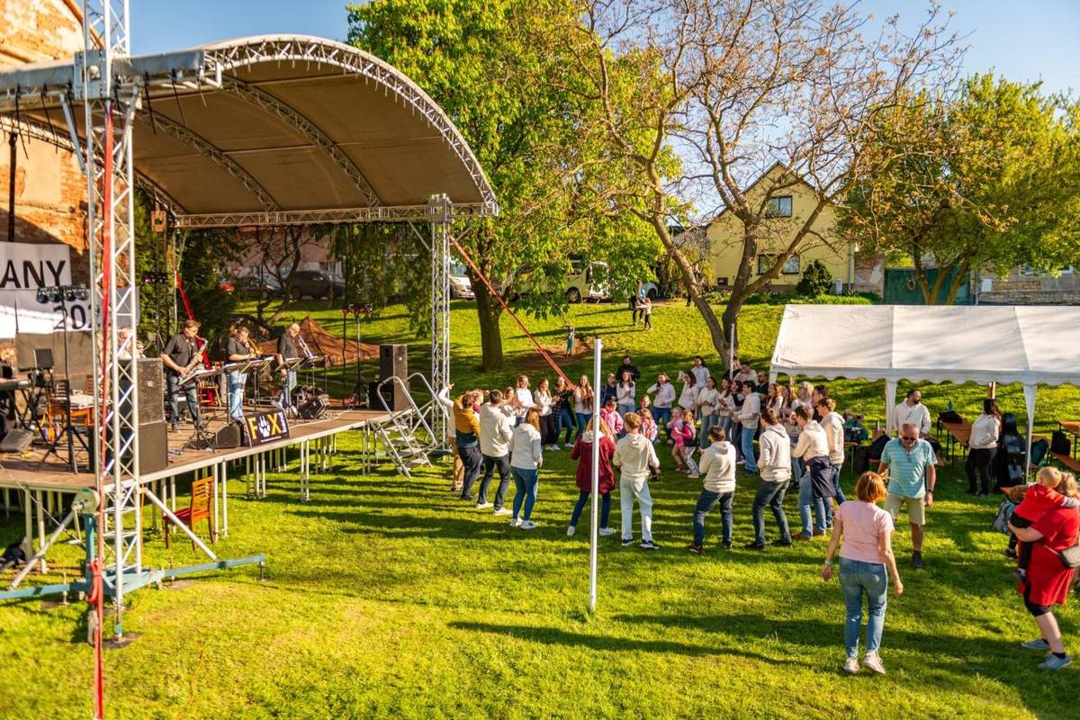 Oslavy 850 let od první zmínce o obci Sušany.