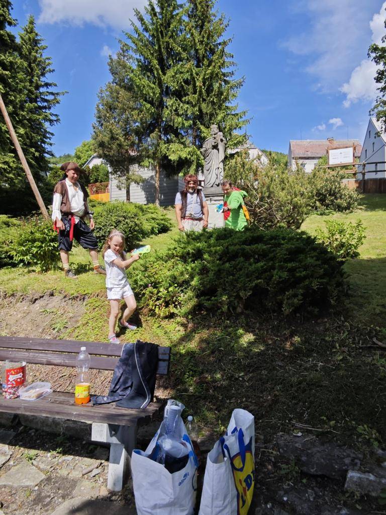 Krásný slunečný den přivítal nejen naše nejmenší.