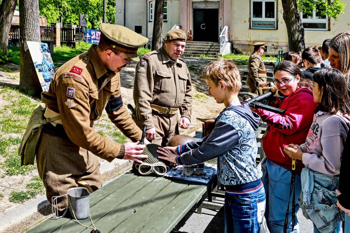Autoři fotografií: Ing. Václav Šaroch, Josef Fiala