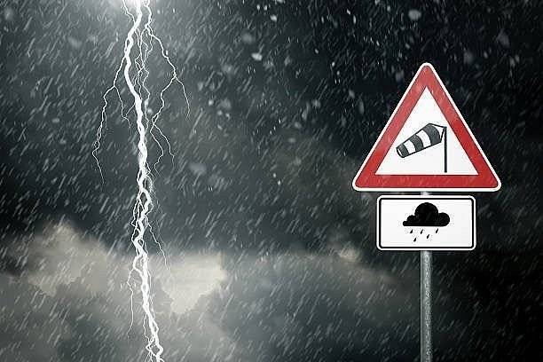 Uveřejňujeme výstrahu ČHMÚ o možném výskytu velmi silných bouřek, které bude doprovázet silný vítr s nárazy 90 až 110 km/h, velké kroupy 2 až 5 cm a intenzivní srážky kolem 40 mm. Výstraha je v platnosti dne 4. 6. 2025 od 15:00 do 5. 6. 2025 do 02:00. Vývoj a postup bouřek lze sledovat na výstupech z meteorologických radarů na http://www.chmi.cz.  Vaše Vratislavice