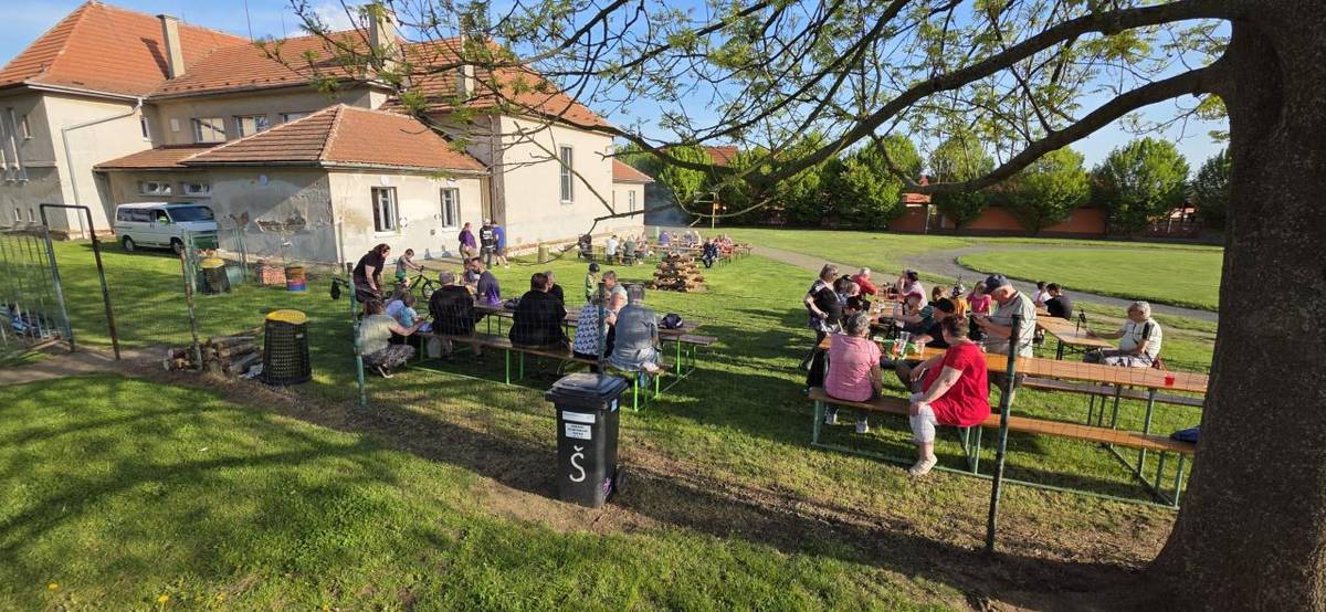 SDH Mutějovice uspořádal tradiční akci pálení čarodějnic, která přilákala místní obyvatele i rodiny. Tato oblíbená událost přispěla k udržení místních tradic a zábavě pro všechny věkové kategorie.
