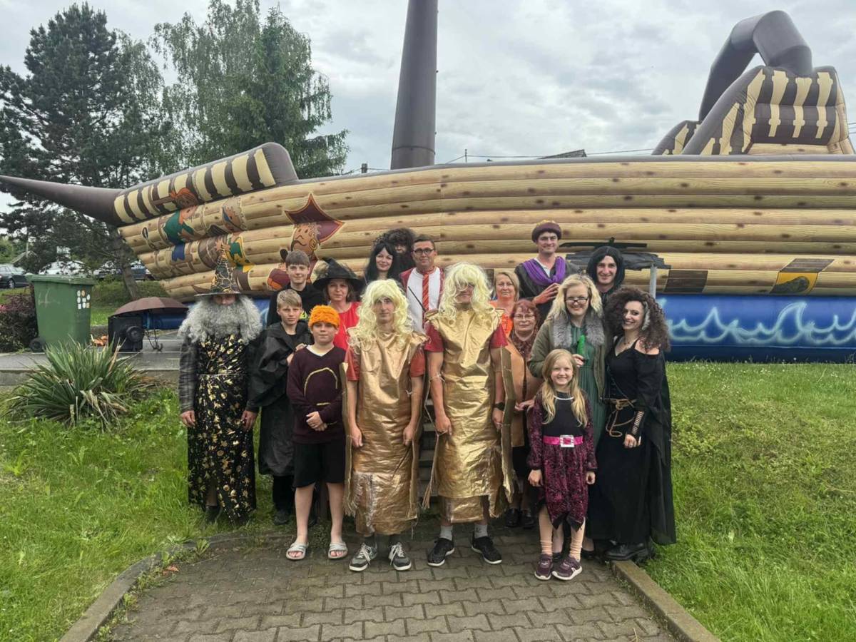 Jako starosta obce Nechvalice děkuji všem, kteří se podíleli na uspořádání dětského dne v Nechvalicích dne 1.7.2026.Myslím, že se nikdo neurazí, když vyzdvihnu zejména Káťu Čápovou, jako hlavní "pachatelku",ale vážím si i té nejmenší pomoci a jsem na všechny moc hrdý.