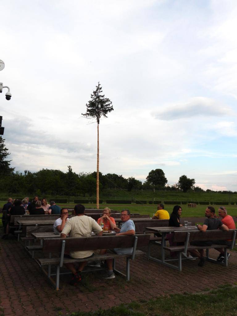 V sobotu 31. 5. 2025 se na Rajčudě uskutečnilo Kácení Máje.