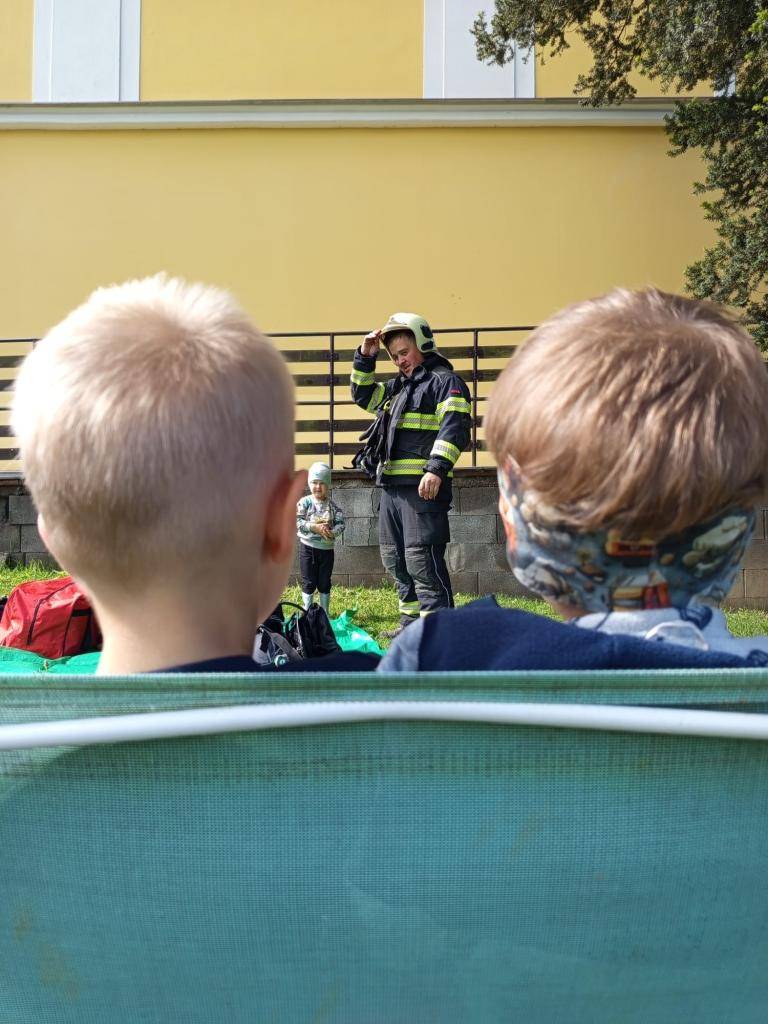 jak se stát hasičem a jeho práce