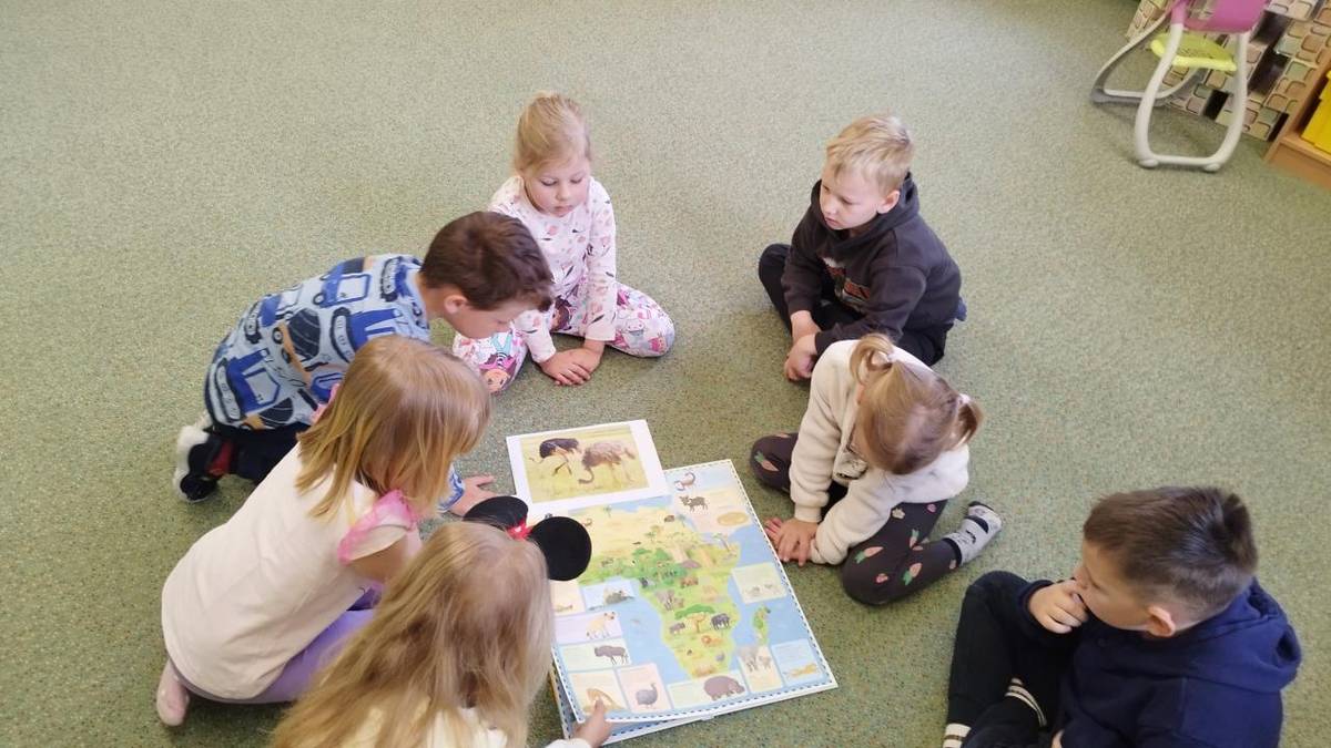 Tento týden se děti seznámily se zvířátky žijících v ZOO dle kontinentů.