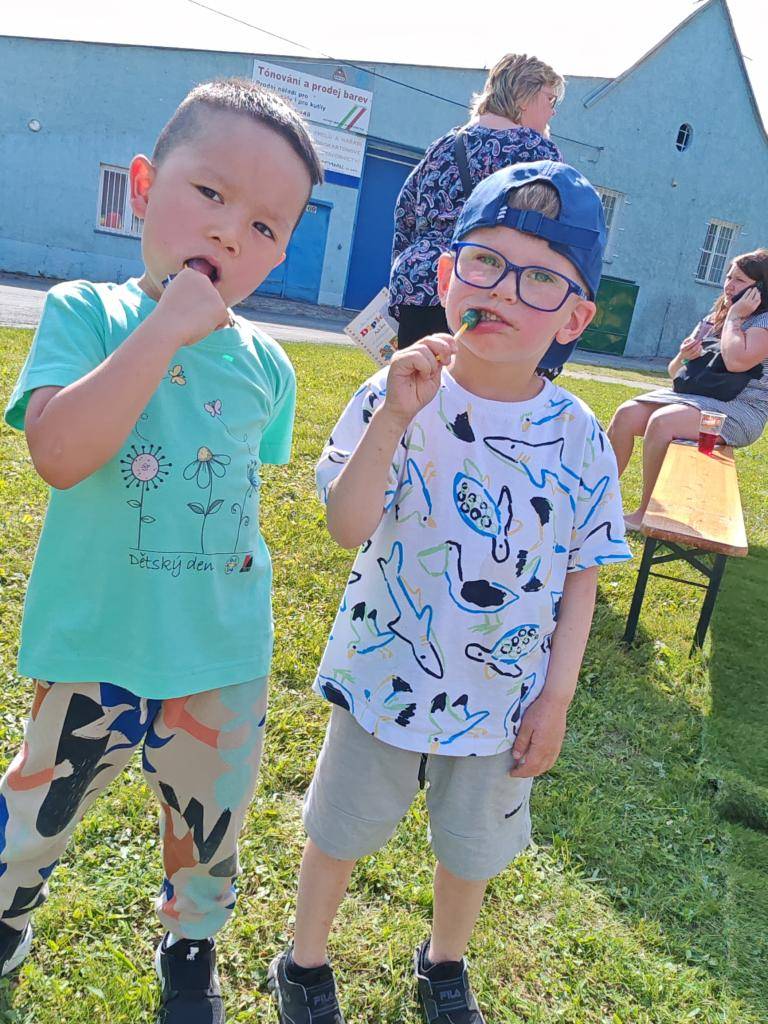 V sobotu 31. května se konal Dětský den, kterého se zúčastnilo více než 80 dětí. Organizátorky připravily pestrý program plný her, který bavil nejen děti, ale i jejich rodiče a prarodiče.