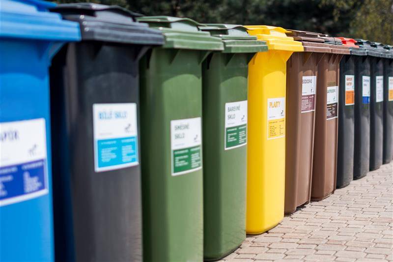 Upozorňujeme občany, že splatnost místních poplatků (popelnice, pes) a poplatků za kanalizaci je 30. 6. 2025. Děkujeme za včasnou úhradu.