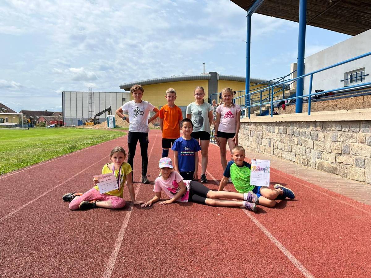 Koncem května a začátkem června se naši žáci zúčastnili několika atletických soutěží.