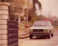 V roce 1978 se R30 dočkal varianty TX se vstřikováním paliva Bosch, které výkon šestiválce posunulo na 106 kW.