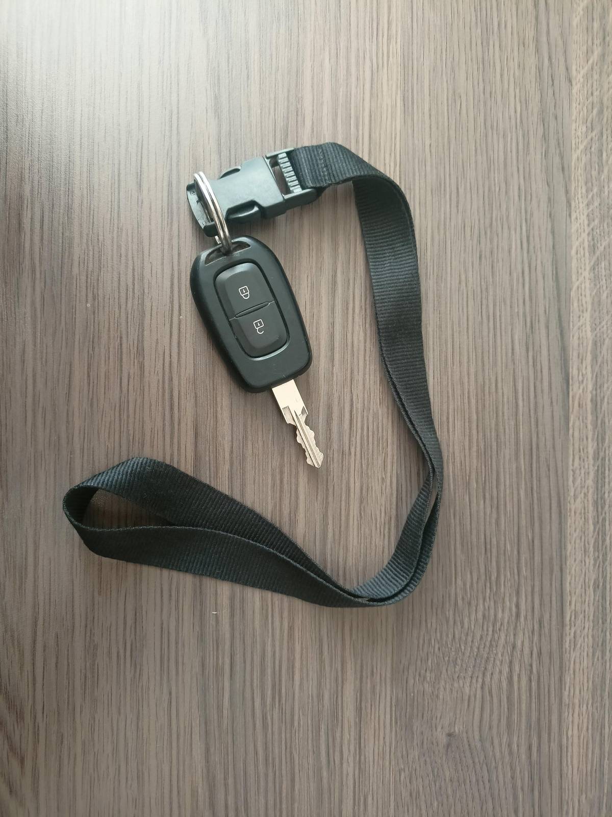 Ve čtvrtek 5.6.2025 se před MŠ Třebestovice našel se klíč od auta. Klíč je k vyzvednutí na úřadě.