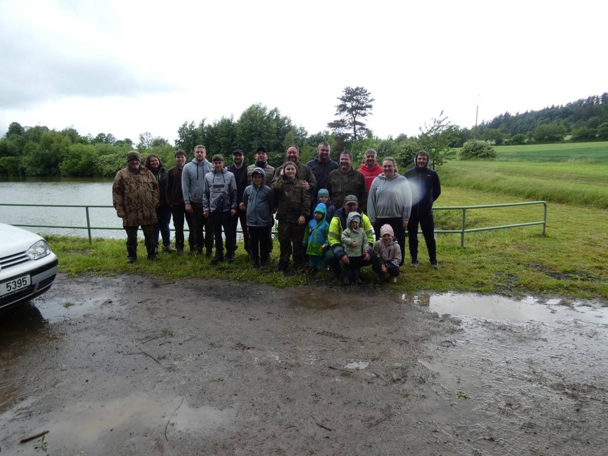 V sobotu 7. června 2025 se konaly tradiční rybářské závody na Hatlavce. I přes nepřízeň počasí byla hojná účast.