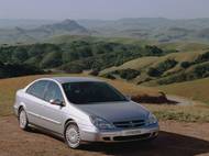 9. Citroën C5 první generace: počet technických kontrol - 18 585, počet opravných kontrol - 7475; poměr opravných kontrol - 40,22 procenta