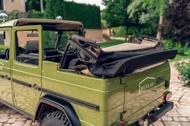 Mercedes-Benz 280 GE přestavěla na lovecký vůz karosárna Rometsch ze Západního Berlína.