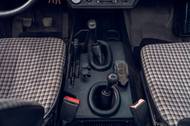 Mercedes-Benz 280 GE přestavěla na lovecký vůz karosárna Rometsch ze Západního Berlína.