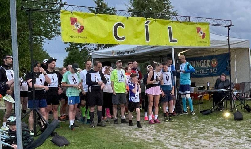 V sobotu 7.června proběhl v Lubech v areálu Golf Club Luby 4. závod běžeckého seriálu Plesenská sedmička. Děkujeme sponzorům Restaurace Český dům, pivovar Erdinger a také Restauraci na golfu za poskytnutí zázemí a velmi milý a vstřícný přístup. A omlouváme se běžcům za kopřivy na trati. :-)