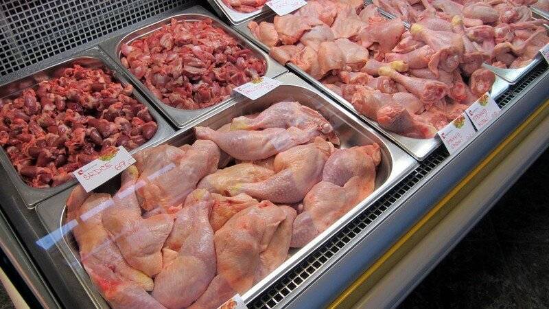 V úterý 10.6.2025 v 13.00-13.10 hod. přijede pojízdná prodejna z Velkých Pavlovic. Nabízí chlazené kuřecí, krůtí a vepřové maso z českých chovů.