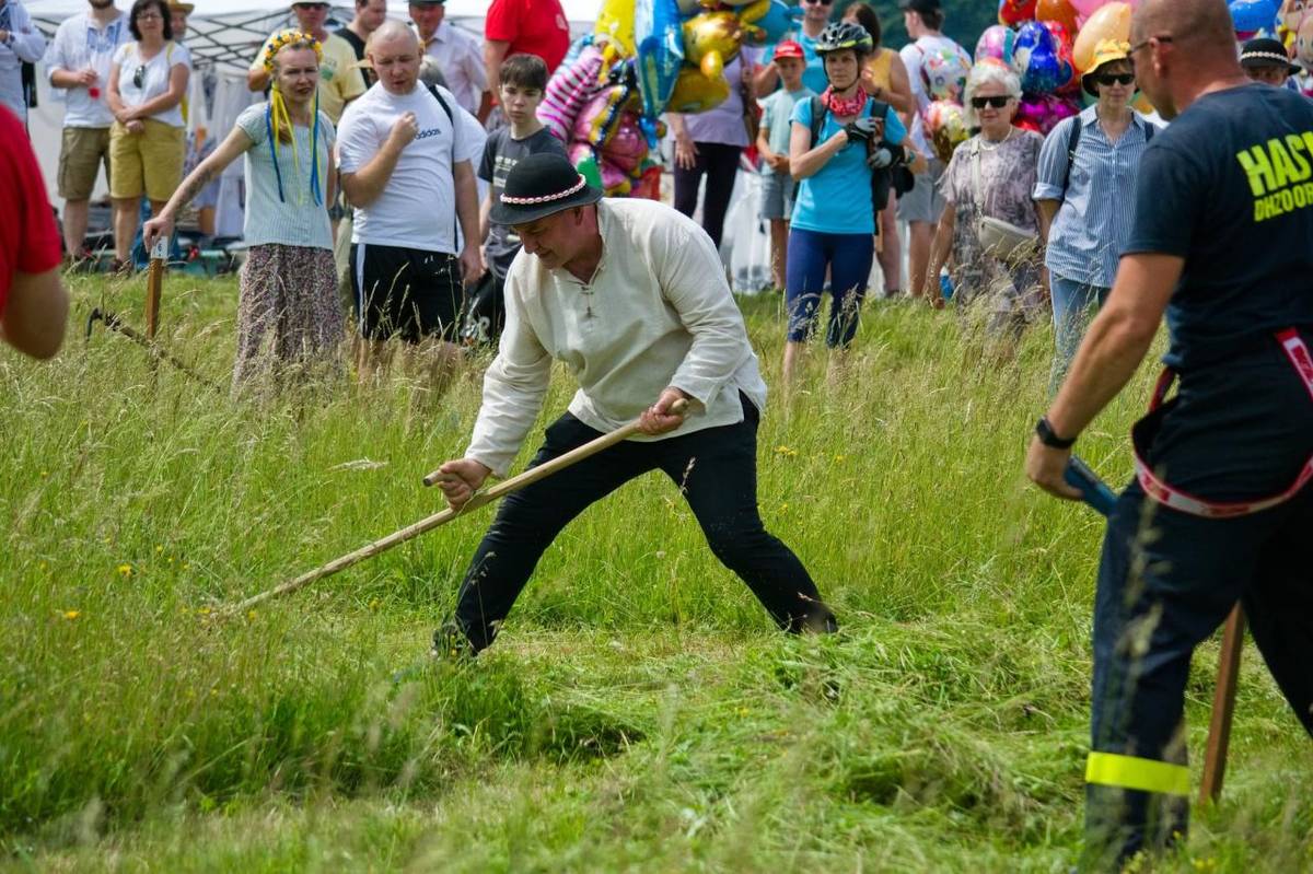 Sobota 7. júna 2025 patrila v Ostrom Grúni už 18. ročníku obľúbeného podujatia Ostrogrúnska ostrá kosa, ktoré si aj tento rok získalo srdcia návštevníkov z blízkeho i vzdialenejšieho okolia.