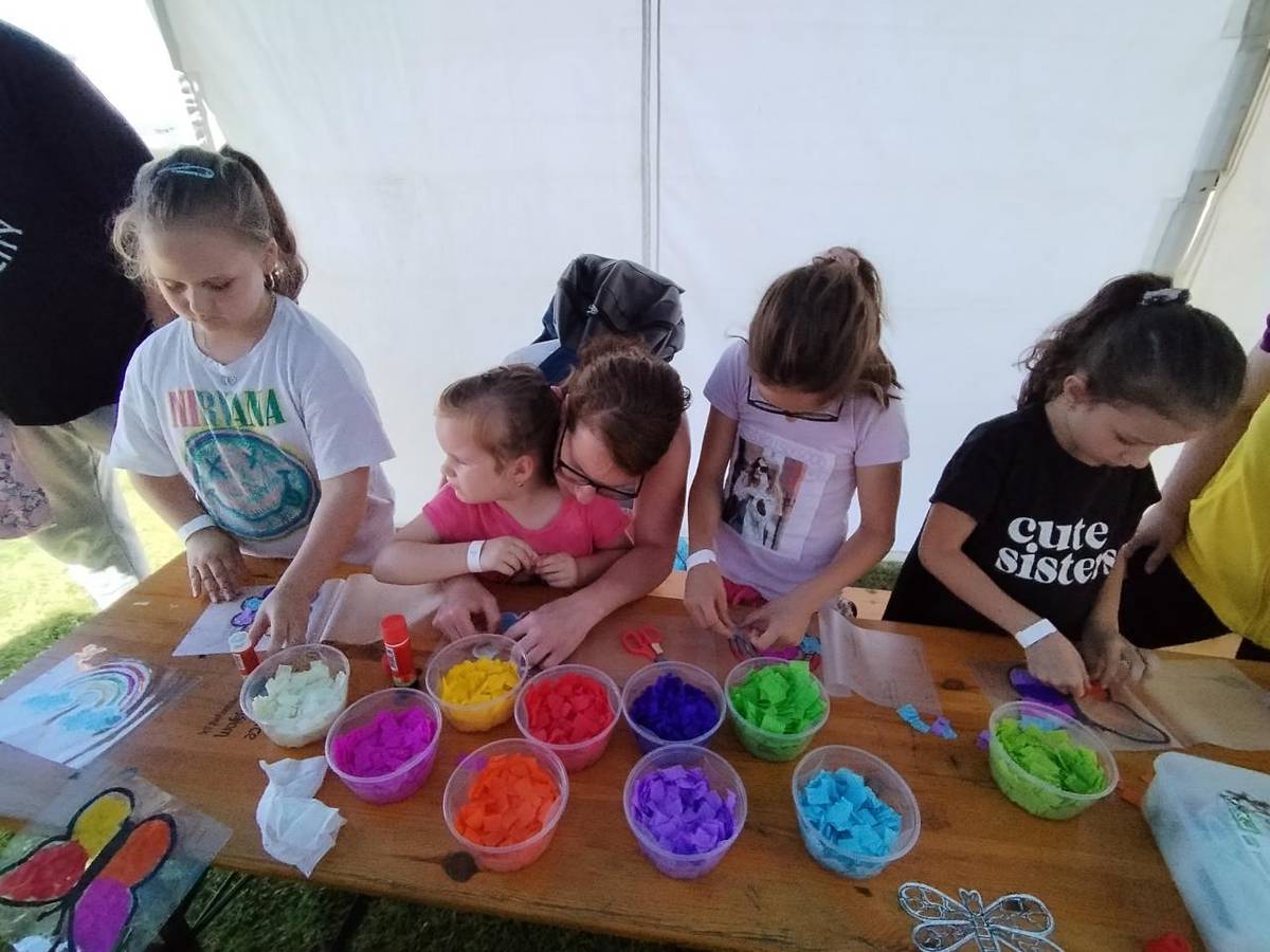 Ako už tradične, MDD sa v našej obci oslavovalo vo veľkom. Vynikajúci program prilákal širokú verejnosť a zábava bola zaručená. Tento rok pribudlo aj hasičské stanovisko.