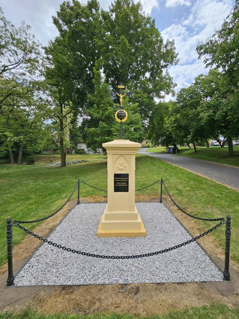 Dne 28. května 2025 proběhlo předání nově zrevitalizovaného křížku. Tato kulturní památka byla citlivě obnovena s ohledem na její historickou hodnotu a význam pro místní komunitu. Revitalizace zahrnovala odbornou restauraci kamenných částí, doplnění chybějících prvků a celkovou úpravu okolí.