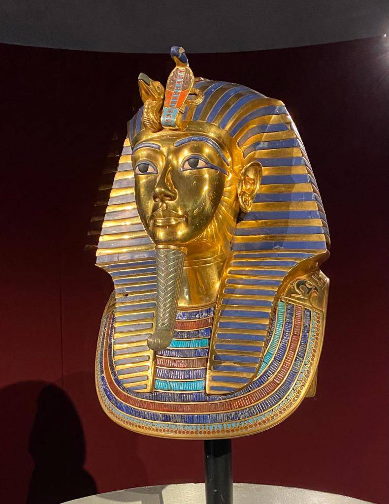 V úterý 10. 6. 2025 se žáci devátých tříd vypravili vlakem do Prahy na výstavu Tutanchamon, jeho hrobka a poklady.